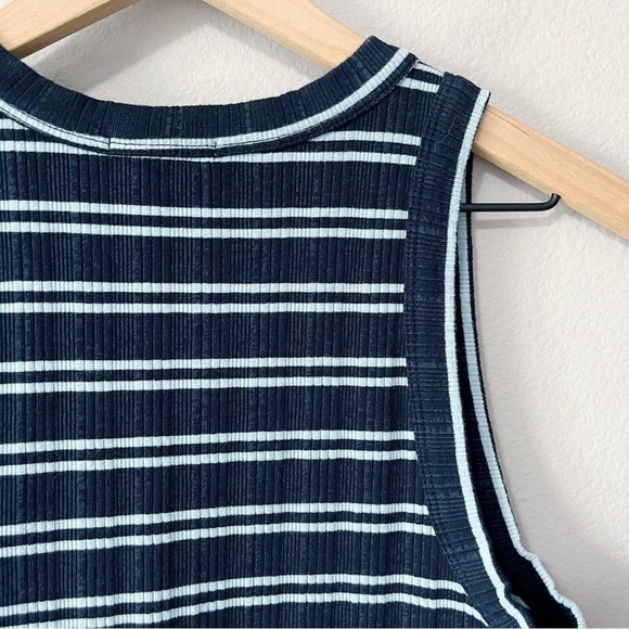 Sundry Variegated Rib Stripe High Crew Neck Tank Top Deep Navy Blue Size Large - Picture 7 of 10
